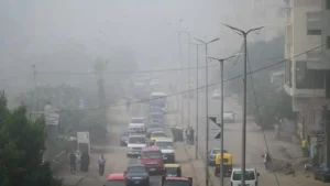 طقس الإسكندرية غدًا يشهد شبورة كثيفة وأمطار خفيفة مع تحذير من 4 ظواهر جوية تؤثر على الرؤية